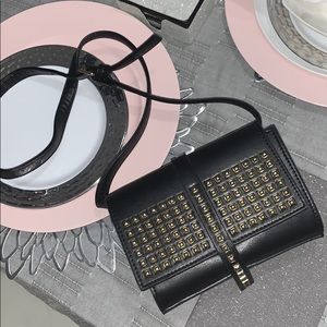 Black shoulder/hand purse 👛